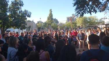 Asamblea el viernes de padres y alumnado de la EPET9 de Plottier (gentileza)