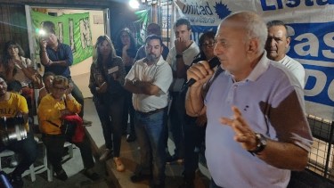 Gustavo Casas es el candidato de Unidos para la Victoria. 