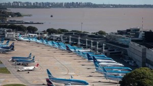 Qué hacer con los vuelos cancelados por el paro de este miércoles: Aerolíneas Argentinas, Flybondi y JetSmart