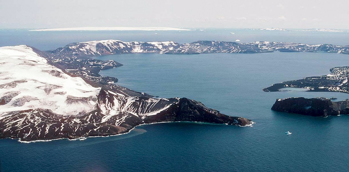 La isla Decepción es uno de los volcanes más activos de Antártida. Foto: https://www.neuqueninforma.gob.ar/