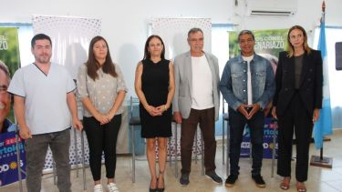 Libres del Sur y Javier Bertoldi, juntos en Centenario.  Foto: Gentileza