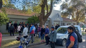 ATE Plottier encerró por nueve horas a los concejales y destrabó el pago del bono municipal