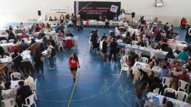 En Bariloche se hizo a principios de este mes un Congreso Provincial de la Unter donde perdió la propuesta de la continuidad del paro docente por escaso margen. (Foto de archivo Chino Leiva)