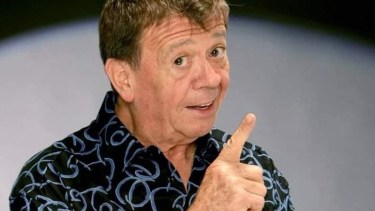 De padres mexicanos, Chabelo nació el 17 de febrero de 1935 en Chicago, Estados Unidos, y realizó toda su carrera en México.