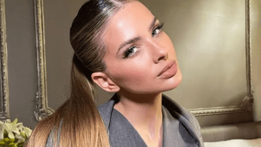 La China Suárez participó de la cena solidaria que organizó la Fundación River y pudo conocer a su ídolo. Archivo.