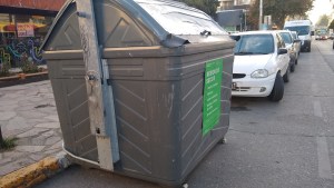 Alarma por personas que duermen en los contenedores de basura en Bariloche