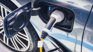 La Unión Europea acordó cuándo dejarán de vender vehículos de combustión interna