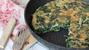 Una fácil: tortilla de espinaca y atún