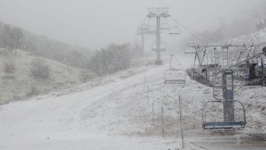 Video: mirá qué belleza la primera nevada de otoño en este centro de esquí de la Patagonia