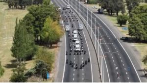 El plantel de la Selección Argentina llegó al Monumental en combis