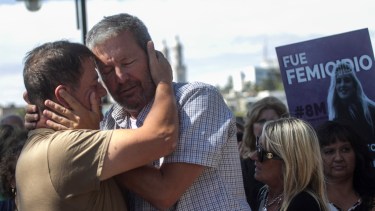 Martín Gianni, Tío de Agostina, en el centro Edgardo Jalabert, el papá y al costado Carolina Gianni. la mamá.