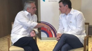 Tras reunirse con Pedro Sánchez, Alberto Fernández busca apoyo en la Cumbre Iberoamericana