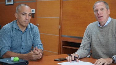 El acta acuerdo de la paritaria fue firmada por el titular de Apel, Gustavo Morón y el presidente de la Legislatura Alejandro Palmieri. 