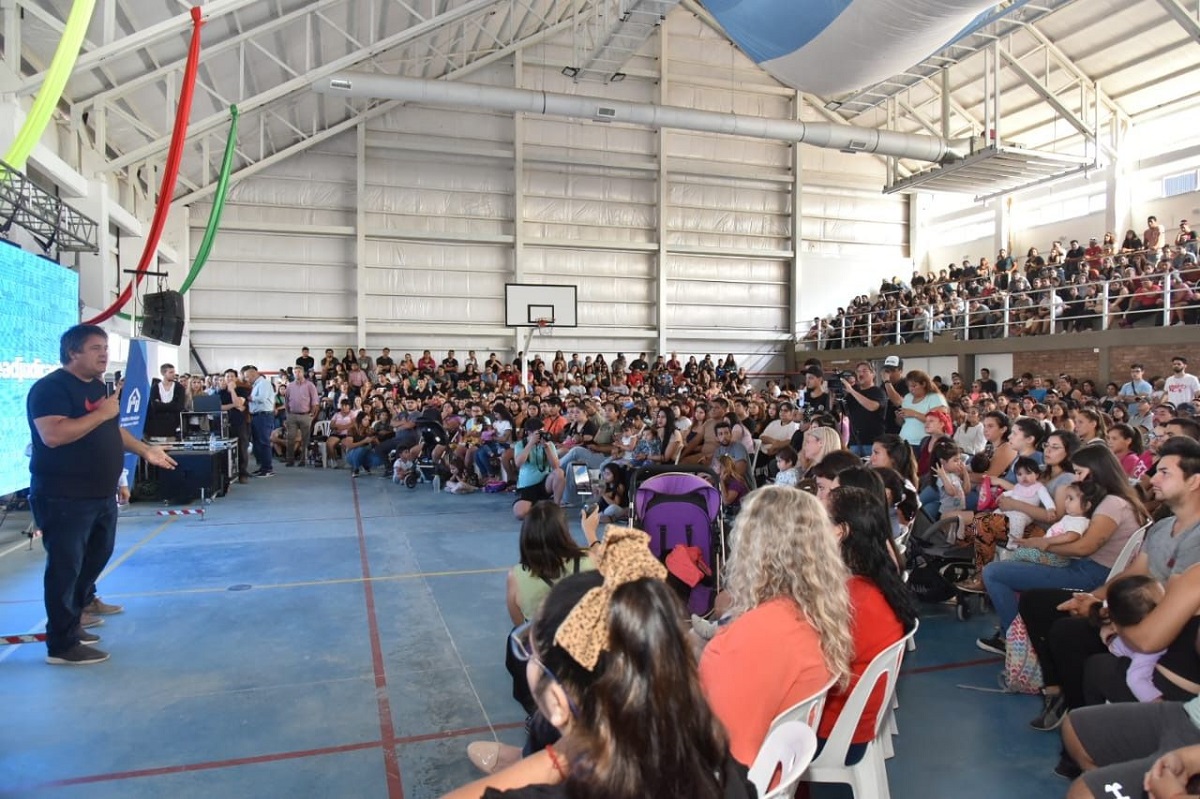 Se sortearon lotes con servicios para jóvenes en Neuquén y el municipio prometió entregar más. Foto: gentileza
