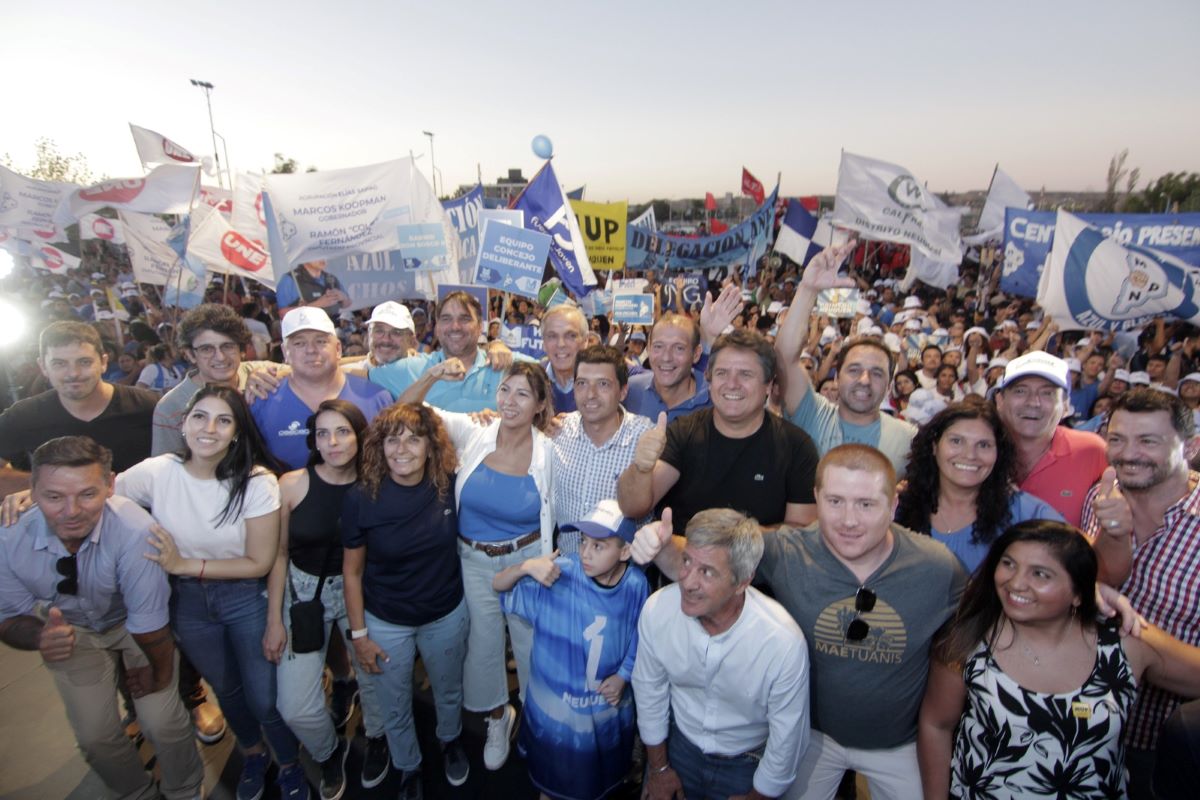 El sector Azul del MPN hizo el lanzamiento de campaña para el 16 de abril, con Koopman y Gaido. Foto: Oscar Livera