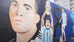 Video: así quedó el mural del «Huevo» Acuña en Neuquén