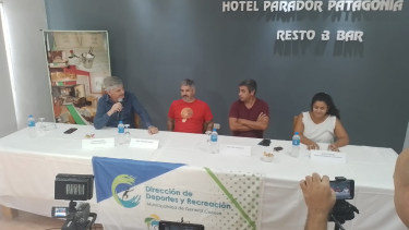 El Burrito Ortega dejó inaugurada la primera cancha de césped natural de Conesa