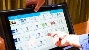 A votar con lupa: los dilemas que trae la pantalla que se usará en las elecciones en Neuquén