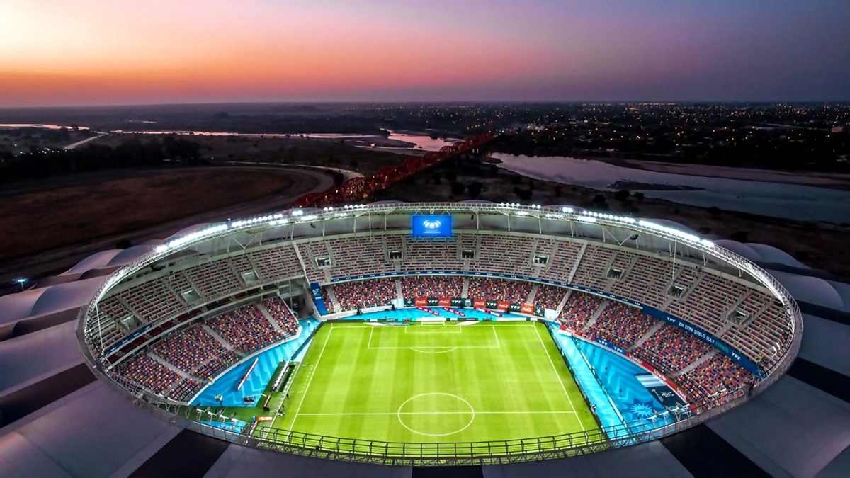 La última vez que la selección Argentina jugó en el estadio Estadio Único "Madre de Ciudades" fue en 2021, frente a Chile por las Eliminatorias Qatar 2022. Foto Archivo.