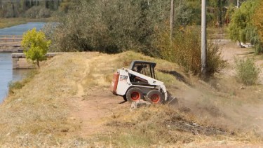 Comenzaron los trabajos en el futuro paseo costero de Cinco Saltos. Foto: Gentileza.