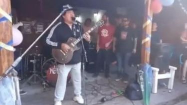 "Pity" Álvarez volvió a presentarse en un escenario. Foto: Crónica