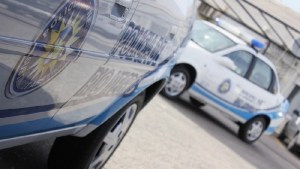 Adolescente llevó una pistola de aire comprimido a la escuela y la policía debió intervenir, en Roca