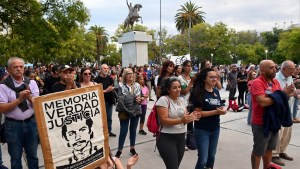 24 de marzo en Viedma: mirá las mejores imágenes de la marcha en plaza San Martín