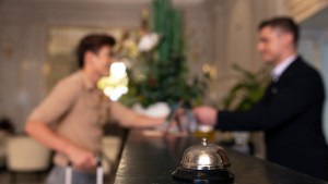 Casinos Del Río busca recepcionista de hotel para General Roca, mirá cómo postularte