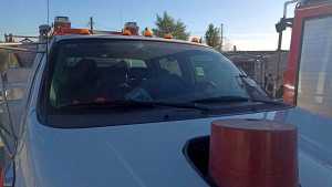 Agredieron a bomberos en medio de un incendio en Roca