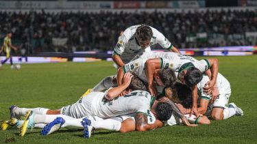 Sarmiento logró una importante victoria ante Rosario Central. Foto: Gentileza Twitter @CASarmientoOf