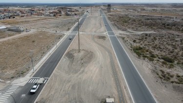 La avenida Soldi (de gran amplitud y multivia en ambos sentidos) comunica el oeste con la ruta 7, en paralelo a la nueva ruta 22 (foto Gentileza)