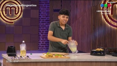 Antonio tiene 20 años y estudia Enfermería en Salta, pero su sueño es llegar a las cocinas de MasterChef Argentina.-