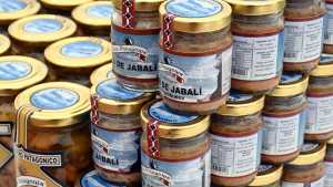 Viedma: ¿quién hace estos escabeches de liebre, calamares, ostras, pulpos, jabalíes y vegetales?