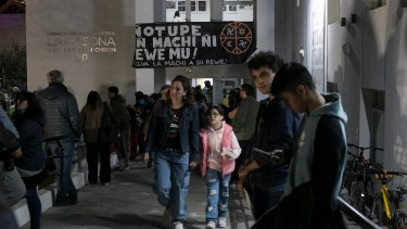 Viedma.23-03-23. Vigilia en la Casona Bachi Chironi

foto: Pablo Leguizamon