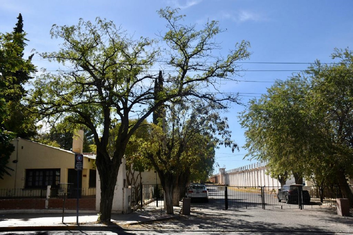 La construcción de viviendas en Senillosa en reemplazo de las actuales en Neuquén es parte del convenio. (Matías Subat)
