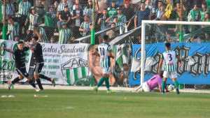 Doello, del gol a la expulsión en Cipolletti: «El empate con Germinal fue como un triunfo»