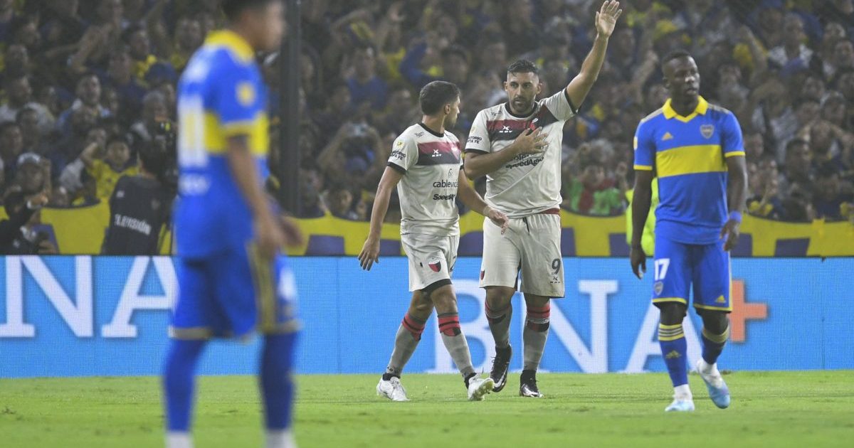 Boca, con suplentes, cae ante Colón que lo gana por un gol de Wanchope Ábila thumbnail
