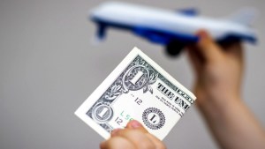 Dólar y turismo: crédito, débito o efectivo, cómo conviene pagar si viajás al exterior