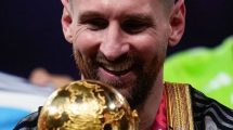 Imagen de Video: FIFA reveló cómo quedó la Copa del Mundo con el nombre impreso de Argentina