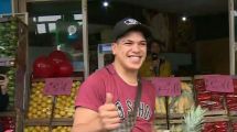 Imagen de La verdulería de Thiago de Gran Hermano ya es un éxito: las ofertas que son furor entre los vecinos