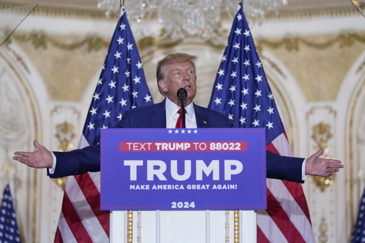 Trump se defendió de las acusaciones en un discurso con aires de campaña.