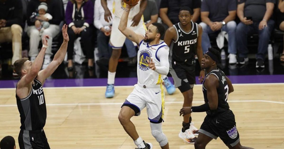 Con un show de Stephen Curry, Golden State eliminó a Sacramento y será rival de los Lakers thumbnail