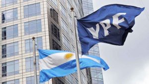 YPF aumentó la producción pero registró pérdidas en los resultados del 2023