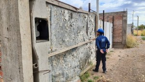 Un operario de Edersa fue agredido por vecinos mientras trabajaba en Cinco Saltos