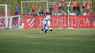 Maronese le ganó al Rojo en La Chacra y es único puntero. (Foto: Facebook Fotografía Única Miguel Romero)