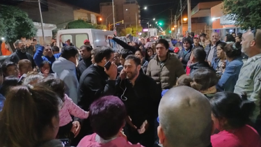 Román festejó con sus compañeros de la UCR. Foto gentileza la Carretera