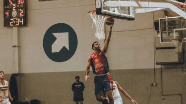 El Depo visita a Ferro en Madryn. (Foto: Prensa Deportivo Roca)