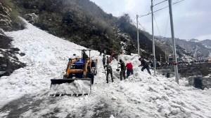 Al menos siete muertos tras avalancha en la zona del Himalaya de la India