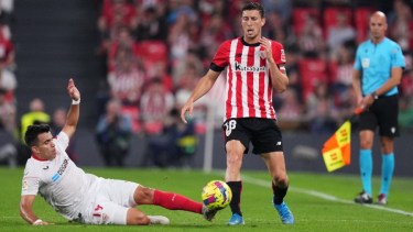 El lateral zapalino fue la figura del equipo andalúz, que sigue en alza en la Liga Española.