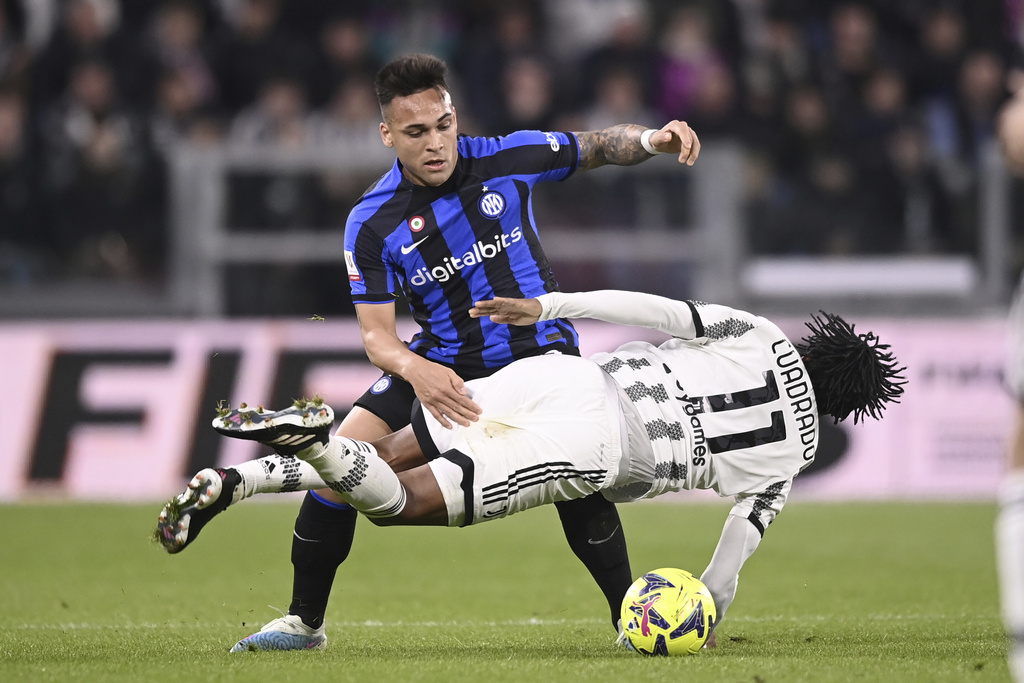 Lautaro Martinezfue titular en el Inter, que rescató un empate sobre el final.  (Fabio Ferrari/LaPresse via AP)